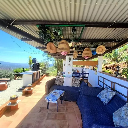 Vine Ridge And Comares
